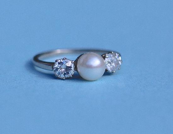 1920s PEARL AND DIAMOND ENGAGEMENT RING