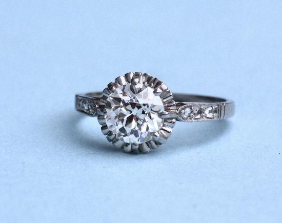 1930S SOLITAIRE DIAMOND ENGAGEMENT RING