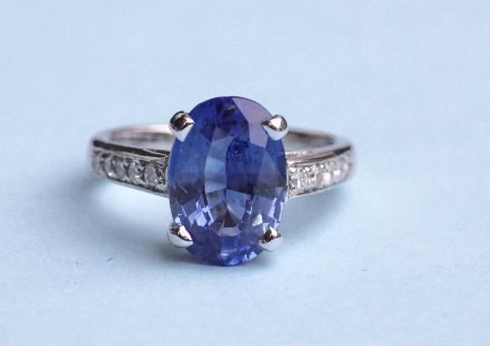 3ct SAPPHIRE AND DIAMOND ENGAGEMENT RING.