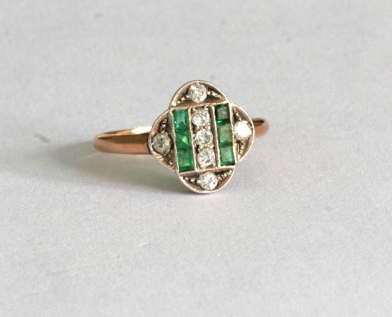 ANTIQUE EMERALD AND DIAMOND ENGAGEMENT RING 
