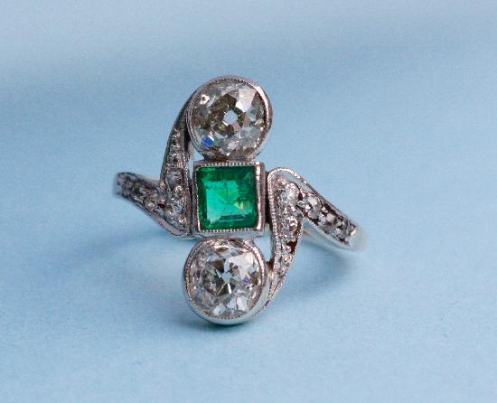 ANTIQUE EMERALD AND DIAMOND ENGAGEMENT RING