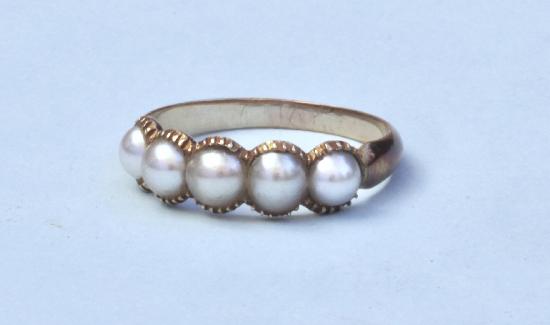 ANTIQUE FIVE STONE PEARL RING