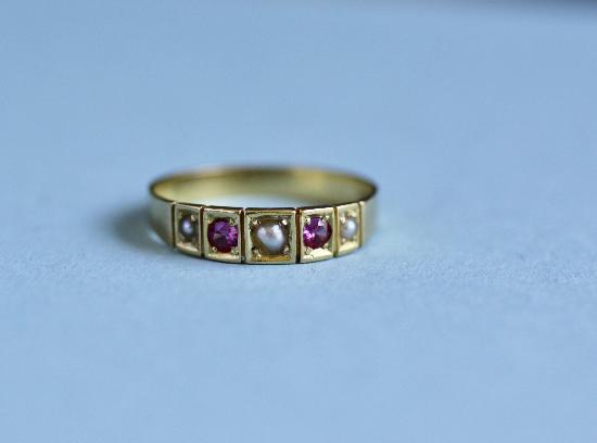 ANTIQUE PEARL AND RUBY FIVE STONE RING