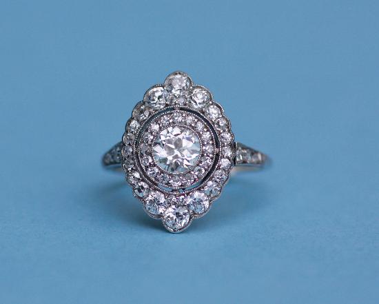 BEAUTIFUL EDWARDIAN DIAMOND ENGAGEMENT RING