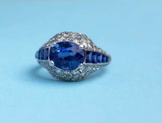 FABULOUS FRENCH SAPPHIRE AND DIAMOND ART DECO RING