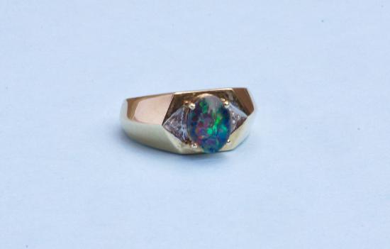 GOLD TRIPLET OPAL PINKIE RING