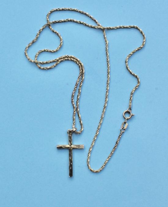 GOOD QUALITY GOLD CROSS AND CHAIN