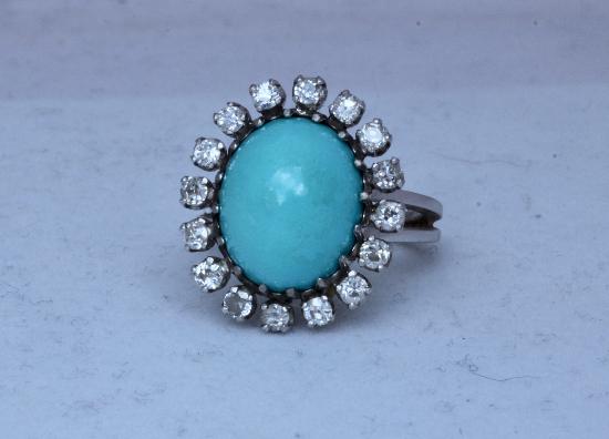 LOVELY VINTAGE TURQUOISE AND DIAMOND RING