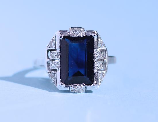 SAPPHIRE AND DIAMOND ART DECO FRENCH ENGAGEMENT RING