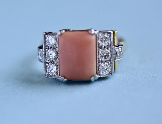 WONDERFUL CORAL AND DIAMOND RING 
