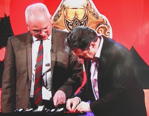 the well known Antique Jewellery expert Geoffrey Munn discussing the rings with Alan Titchmarsh