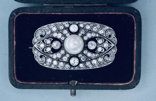 ANTIQUE DIAMOND AND PEARL PLAQUE BROOCH