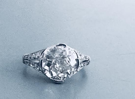 ANTIQUE FRENCH FABULOUS OLD-CUT DIAMOND RING.