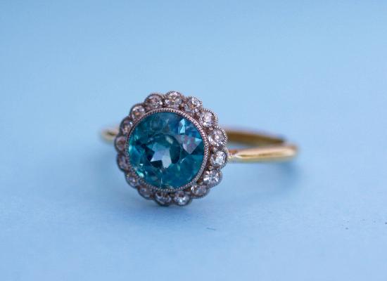 BEAUTIFUL BLUE ZIRCON AND DIAMOND EDWARDIAN RING