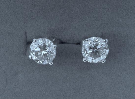 BEAUTIFUL HUGE DIAMOND STUD EARRINGS  2ct EACH
