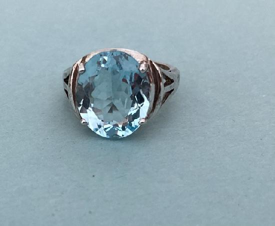 BLUE TOPAZ AND SILVER RING