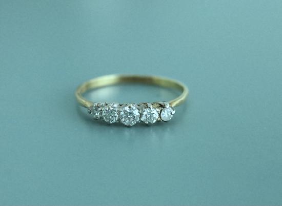 BRIGHT FIVE STONE DIAMOND RING