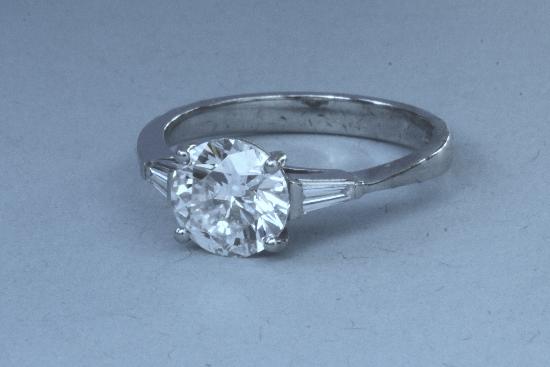 CERTIFICATED SOLITAIRE DIAMOND ENGAGEMENT RING