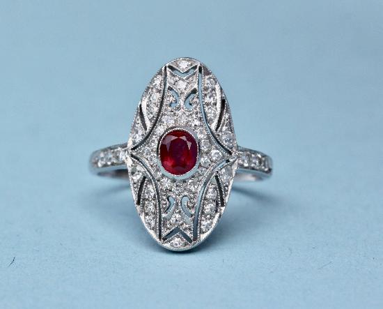 CONTEMPERARY RUBY AND DIAMOND RING.