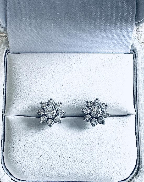 DELIGHTFUL DAISY CLUSTER EARRINGS