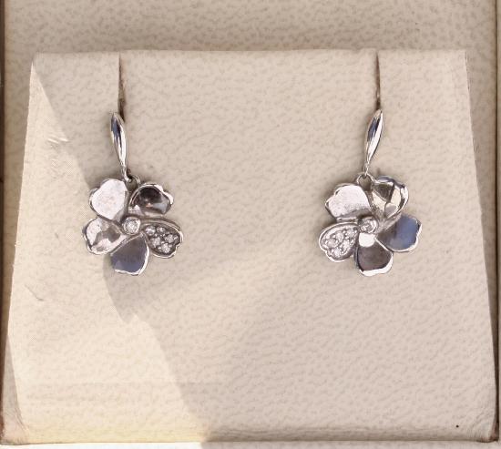 GOLD AND DIAMOND CLOVER LEAF EARRINGS