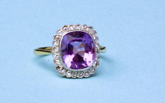 GORGEOUS VINTAGE AMETHYST AND DIAMOND CLUSTER RING
