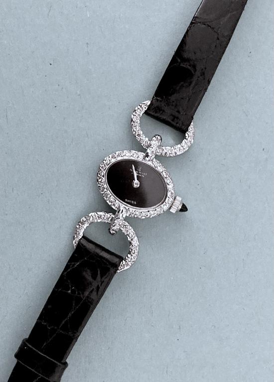 LADIES DIAMOND WRIST WATCH