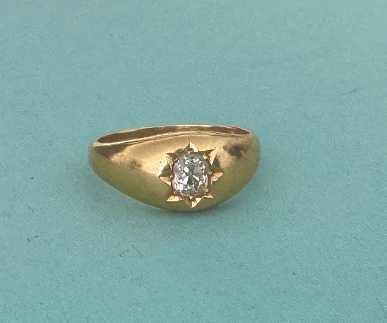 MANS DIAMOND VINTAGE SIGNET RING