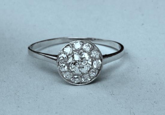 PRETTY EDWARDIAN CLUSTER ENGAGEMENT RING