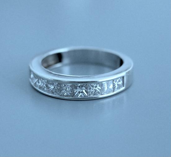 RETRO DIAMOND HALF ETERNITY RING