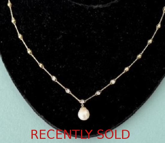 CHARMING DIAMOND AND PEARL NECKLACE