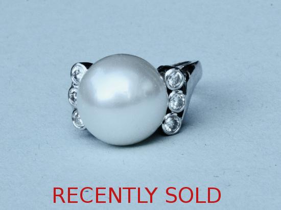 FABULOUS ORIENTAL SOUTH-SEA PEARL AND DIAMOND RING