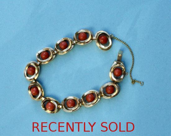 FRENCH GOLD AND CORAL BRACELET
