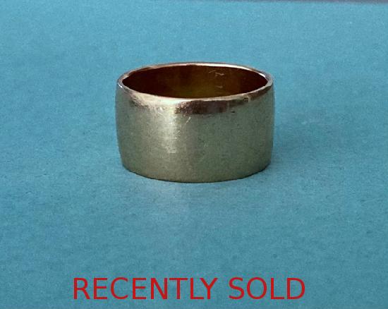 RETRO WIDE WEDDING RING