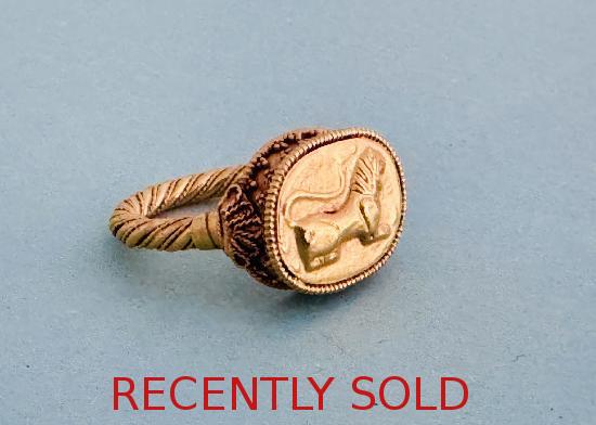 ROMAN 22ct GOLD SIGNET RING