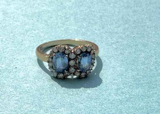 VINTAGE SAPPHIRE AND DIAMOND DOUBLE CLUSTER RING