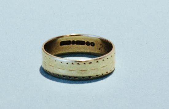 WIDE GOLD WEDDING BAND