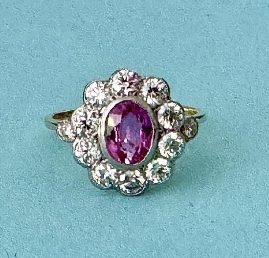 WONDERFUL PINK SAPPHIRE AND DIAMOND CLUSTER RING