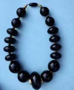 1960s Bakelite Ball Necklace 