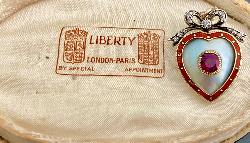 A Superb Antique Victorian Brooch  Pendant