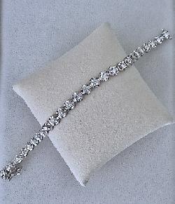 Gorgeous Diamond Line  Tennis Bracelet 