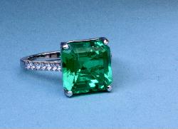 Gorgeous Large Asscher-cut Emerald And Diamond  Ring