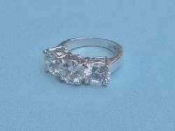 Great Looking Three Stone Ring
