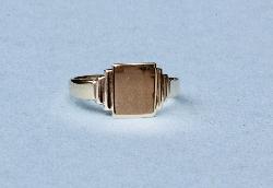 Ladies  Vintage Signet Ring