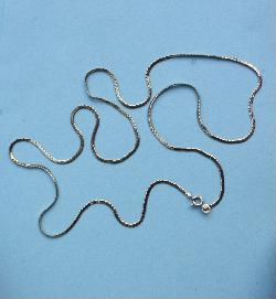 Long Smooth Link Neck Chain