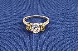 Oval Diamond With Fancy Yellow Diamonds