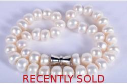 White Pearlescent Necklace Choker