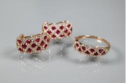 Spectacular Earring And Ring Suite Rubies And Diamonds 